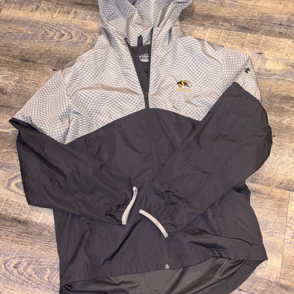 Mizzou Tigers Under Armour Jacket Mens Medium Windbreaker Hooded Full Zip UA